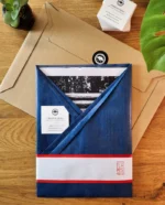 Linogravure originale d’un Torii mystérieux à Kanazawa - Packaging