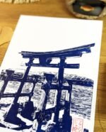 Linogravure d'un Torii délaissé de Miyajima Bleu de Prusse