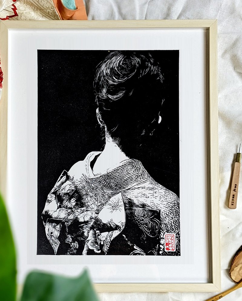 Linogravure japonaise « Raffinement japonais » d’une Maiko en kimono