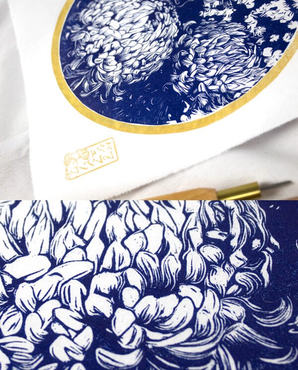 Linogravure Chrysanthème japonais en bleu