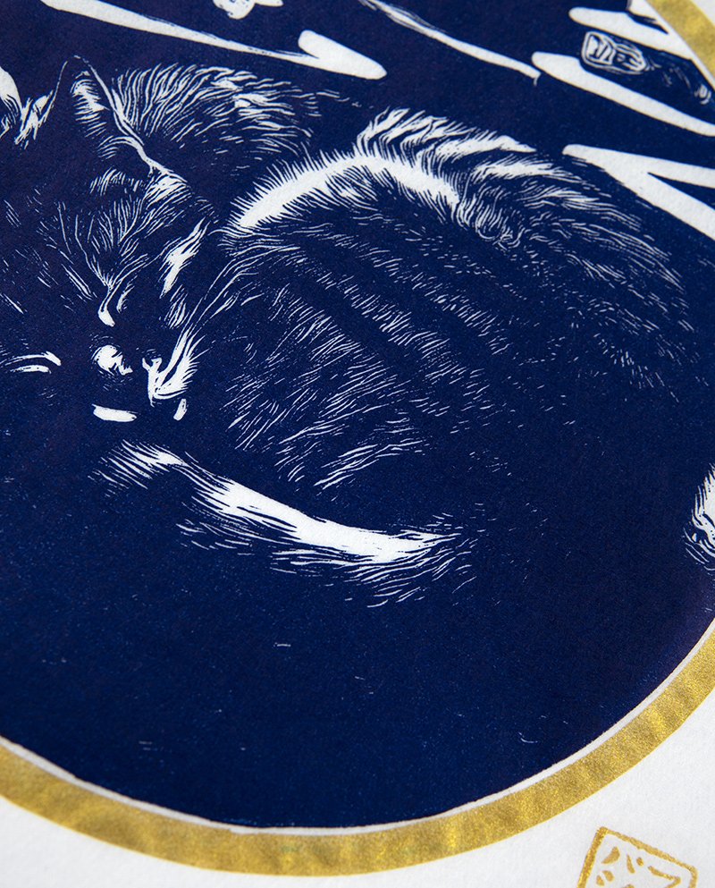 Linogravure japonaise chat noir et bleu