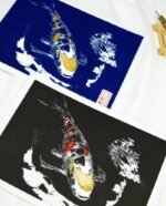 carpe koi et reflet lingravure japonaise bleu noir
