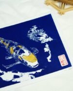 carpe koi et reflet lingravure japonaise bleue