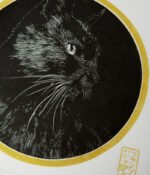 Linogravure japonaise d'un chat noir "Regard félin"