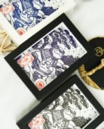 Linogravure Kappa mignon en hiver – Estampe japonaise artisanale faite main - bleu, violet, noir